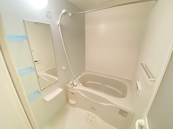 バス・シャワールーム　※別部屋の写真です