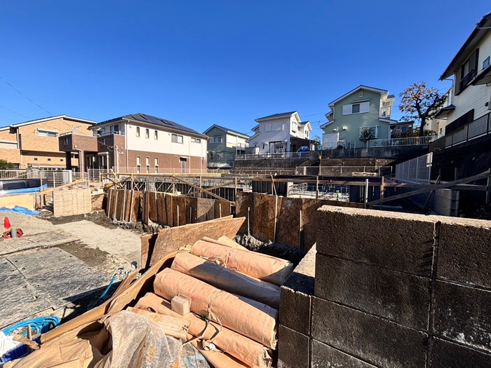 建物外観　建築中