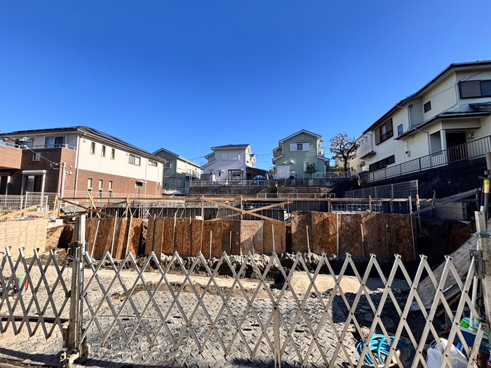 建物外観　建築中