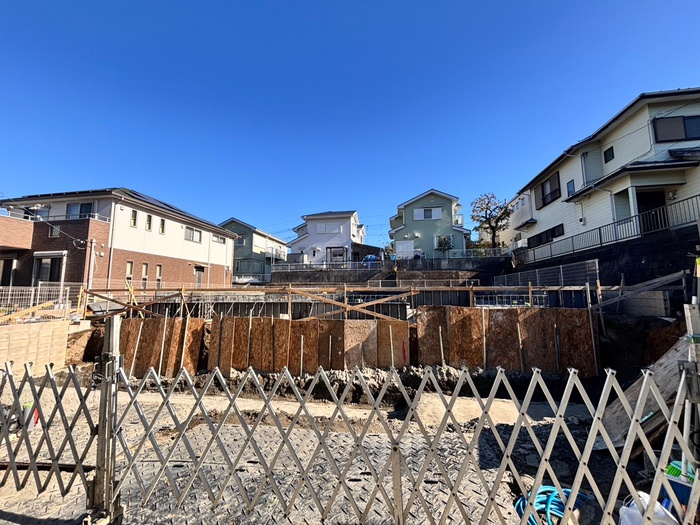 建物外観　建築中