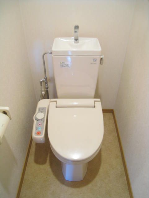 トイレ　同型