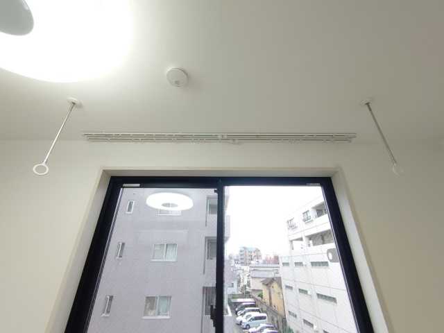 バルコニー　ＣＯＣＯＣＵＢＥ東日暮里