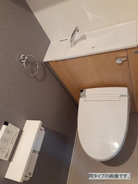トイレ　※別部屋の参考写真です。
