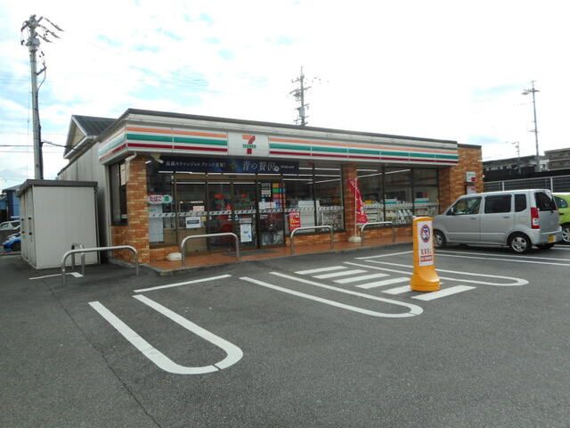 コンビニ　セブン-イレブン 岡崎蓑川新町（コンビニ）まで1000m