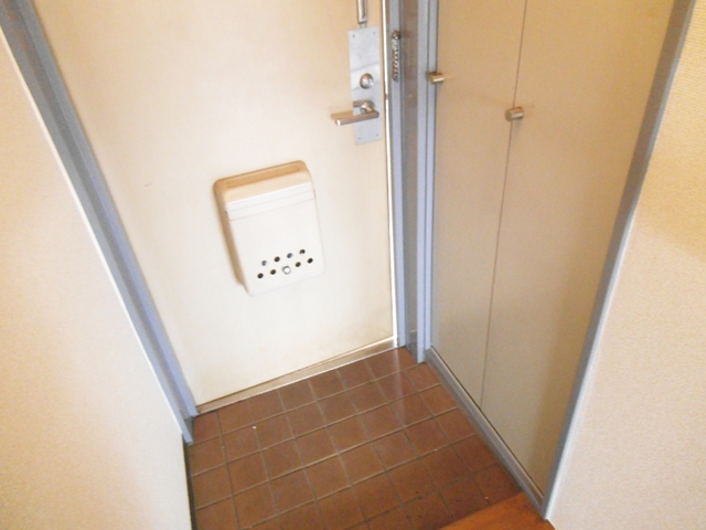 玄関　玄関はこのようになっております☆