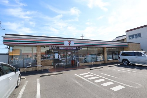 コンビニ　セブンイレブン 一宮開明店（コンビニ）まで831m