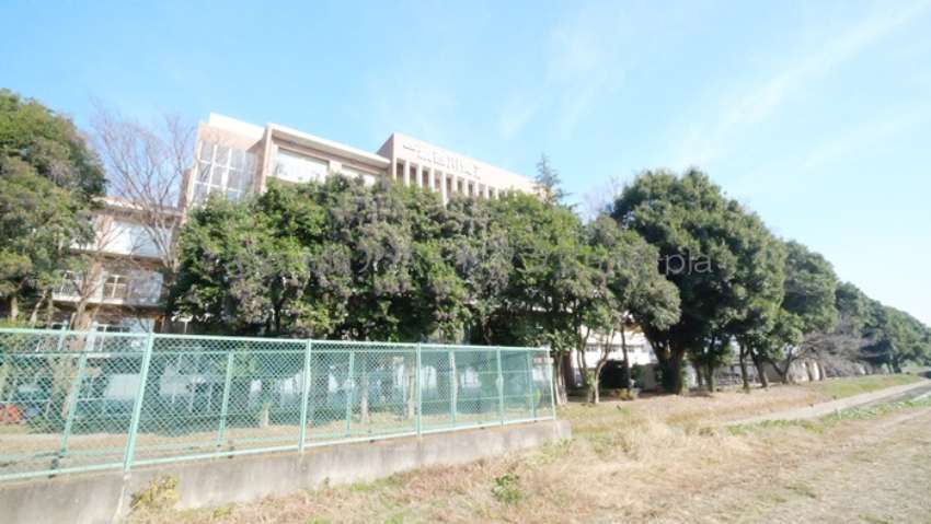 中学校　城西川越中学校（中学校）まで1240m
