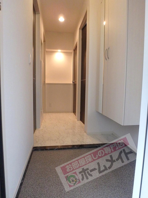 玄関　姿見付き天井高シューズクローゼット♪