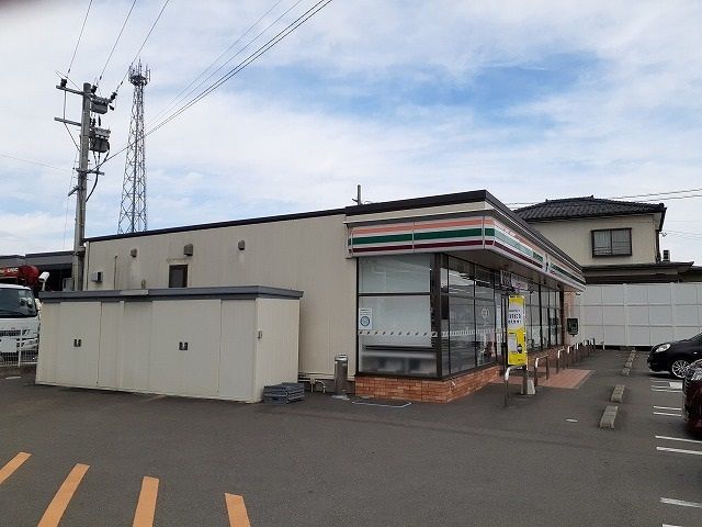 コンビニ　セブンイレブン小林並松添店（コンビニ）まで850m