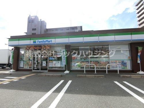 コンビニ　ファミリーマート 鶴見緑地東店（コンビニ）まで461m