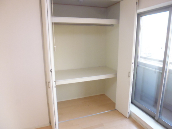 収納　※掲載写真は同マンション別部屋参考写真となります。