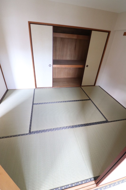 その他　押入れ収納のある6帖の和室です