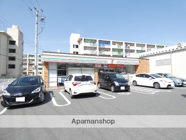 コンビニ　セブンイレブン（コンビニ）まで299m