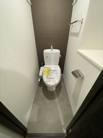 トイレ　別号室の写真です。