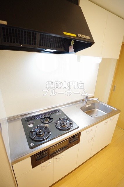 キッチン　３口コンロのシステムキッチン！