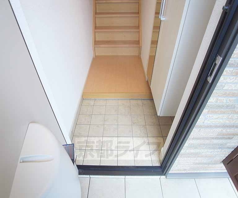 玄関　２階のお部屋も玄関は１階です。