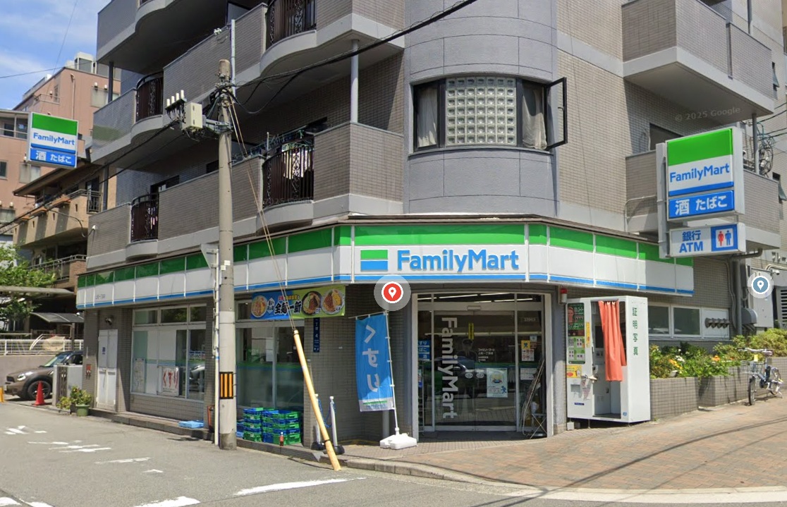 コンビニ　ファミリーマート上町一丁目店（コンビニ）まで145m