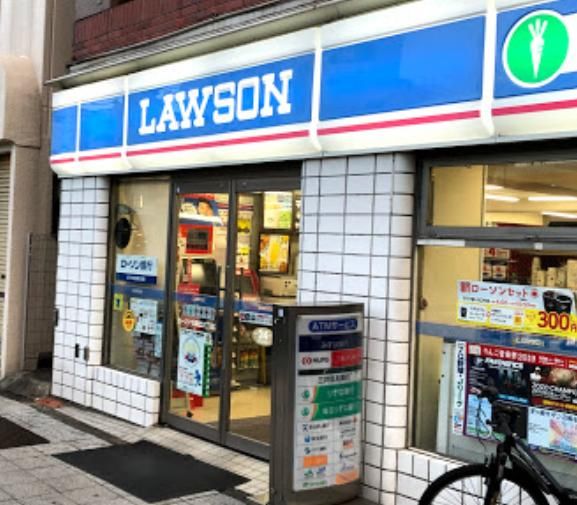 コンビニ　ローソン大森北3丁目店（コンビニ）まで240m