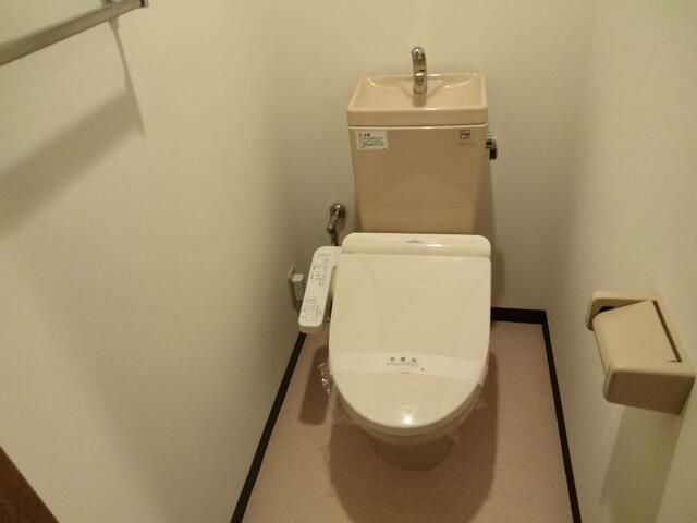 トイレ　ゆったりとした空間のトイレです