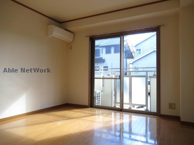 居室・リビング　※同物件、別部屋の写真です