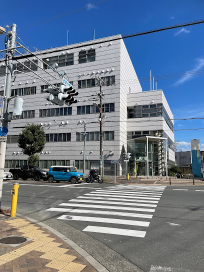 警察署・交番　旭警察署（警察署・交番）まで584m