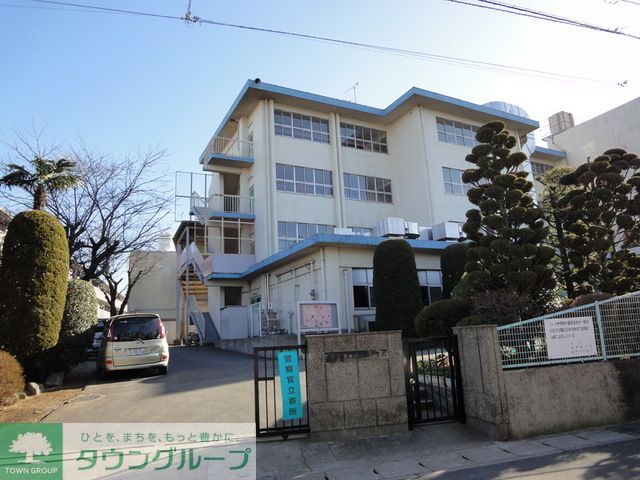 小学校　松戸市立松ケ丘小学校（小学校）まで2000m