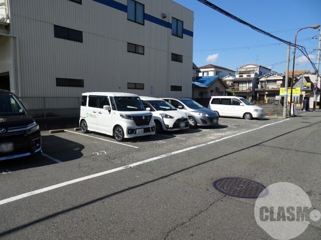 駐車場　敷地内駐車場