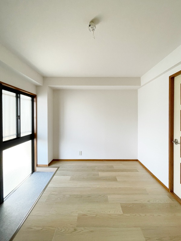 バルコニー　南西向きで明るいお部屋
