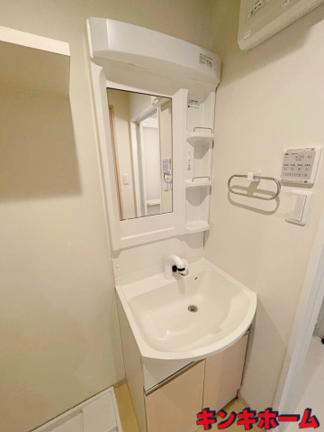 洗面設備　写真は別のお部屋です。※現況を優先します
