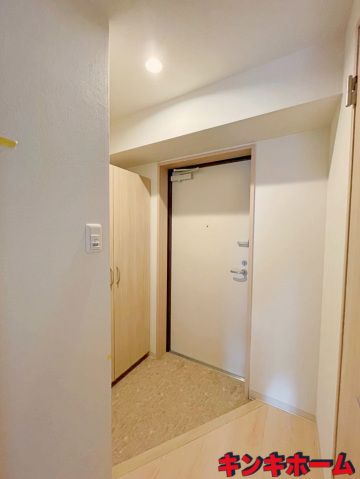 玄関　写真は別のお部屋です。※現況を優先します