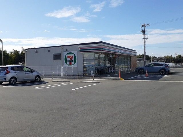 コンビニ　セブンイレブン湖西スズキ工場（コンビニ）まで591m