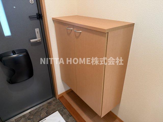 玄関　お部屋は２階になります＊