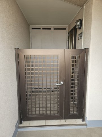 玄関　専用ポーチ