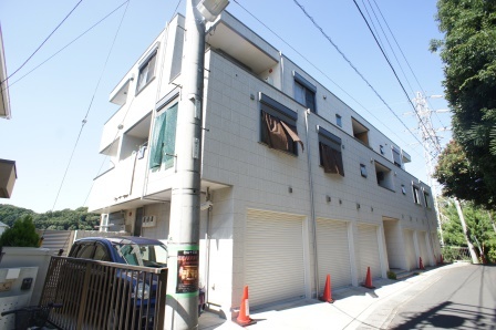 建物外観　閑静な住宅地でゆったりライフスタイルを満喫してください♪