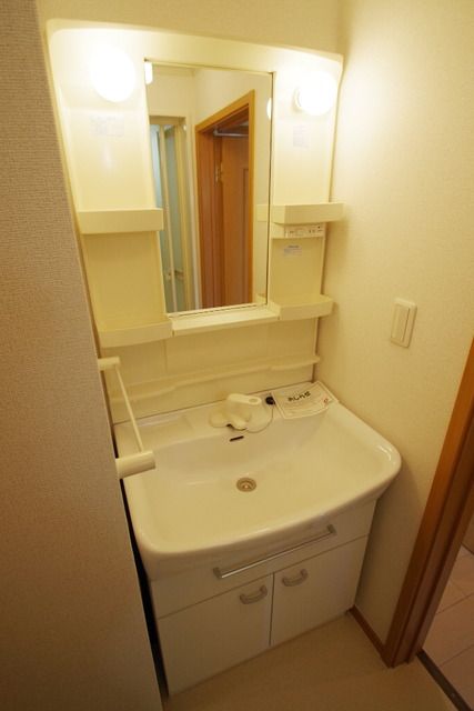 洗面設備　☆忙しい朝に便利な独立洗面台☆