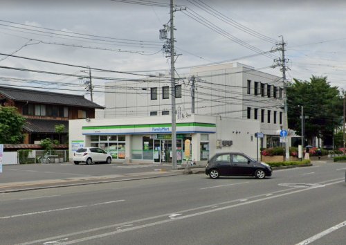 コンビニ　ファミリーマート 長野三輪荒屋店（コンビニ）まで228m
