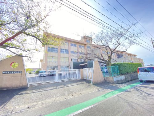 小学校　稲沢大塚小学校（小学校）まで762m