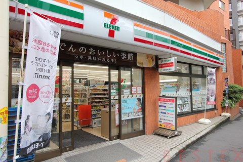 コンビニ　セブンイレブン文京関口1丁目店（コンビニ）まで77m