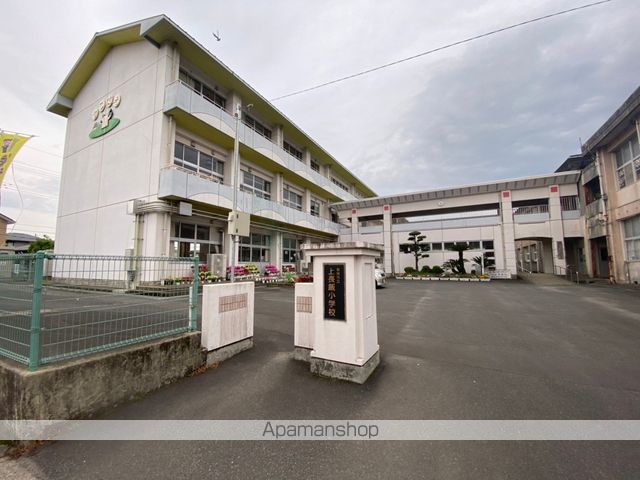 小学校　都城市立上長飯小学校（小学校）まで1176m