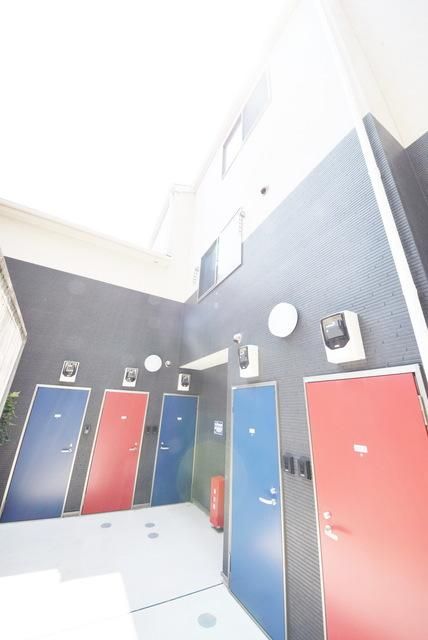 エントランス　★おしゃれな建物ですね★