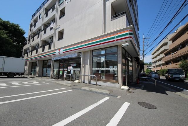 コンビニ　セブンイレブン調布柴崎2丁目店（コンビニ）まで99m