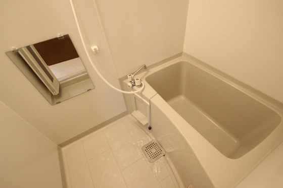 バス・シャワールーム　※別部屋の写真です