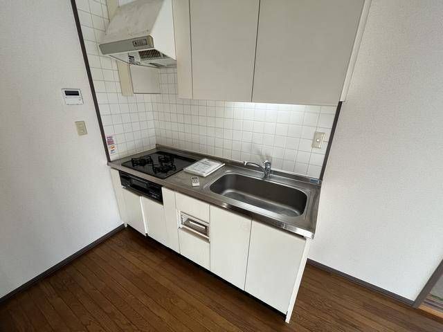 キッチン　清掃前の写真になります