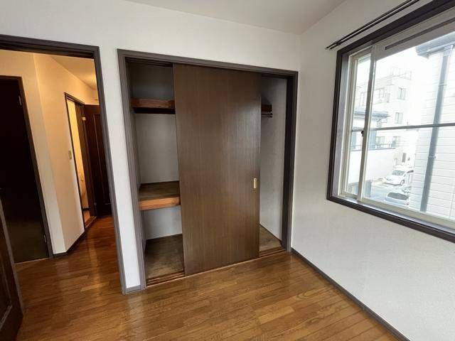 収納　清掃前の写真になります