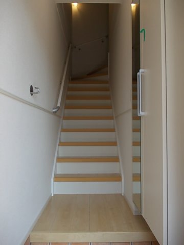 玄関　収納もある玄関です