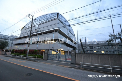 小学校　東京韓国学園（小学校）まで390m