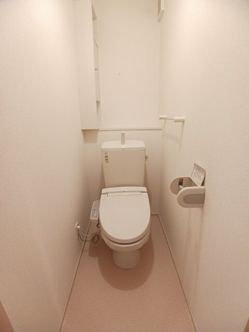 トイレ　落ち着いたトイレです
