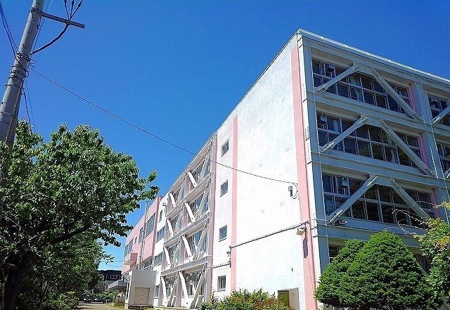 小学校　藤野小学校（小学校）まで600m