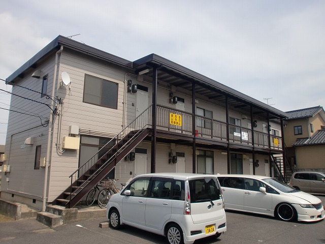 建物外観　コンビニも近く便の良い物件です