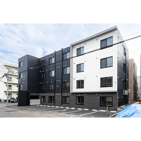 建物外観　☆南郷13丁目駅徒歩6分☆